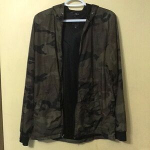 Camo breezebreaker